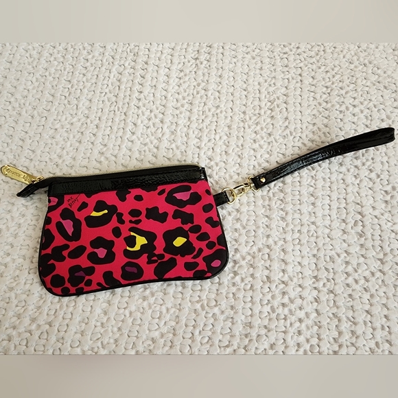 Betsey Johnson wristlet - Picture 2 of 5